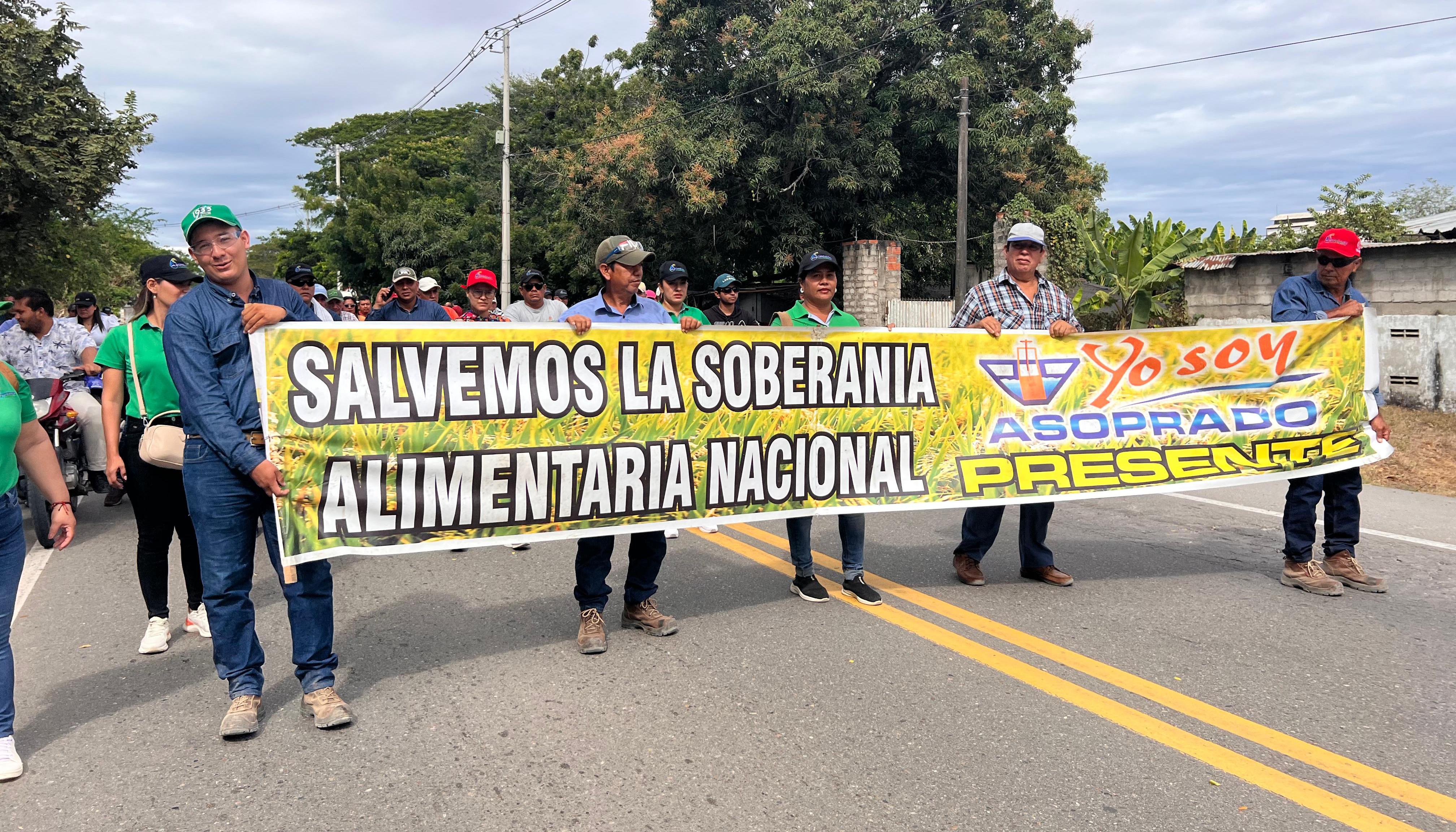 Bloqueo de vías por parte de los arroceros.