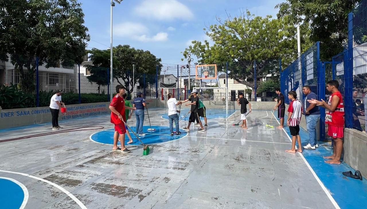 Por medio del programa de Prevención de la Conflictividad Juvenil.