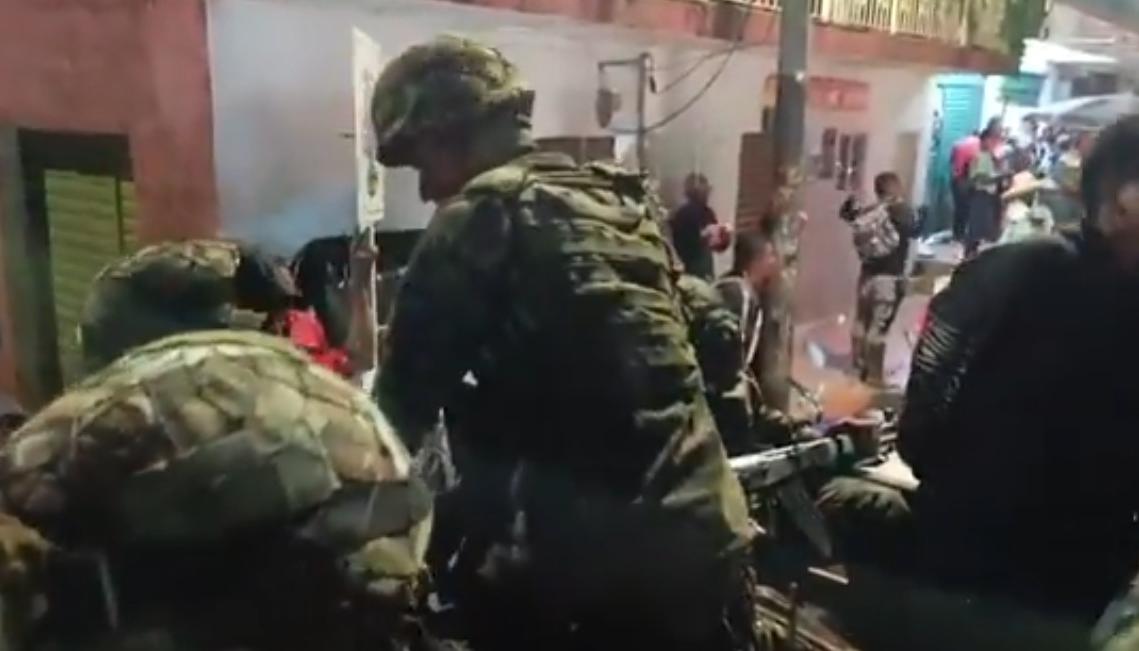 Militares tuvieron que salir del sector de Villa Colombia.