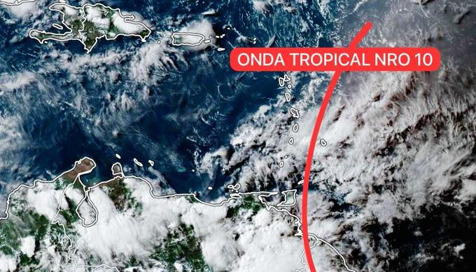 La onda tropical se sitúa esta noche llegando a Venezuela. 