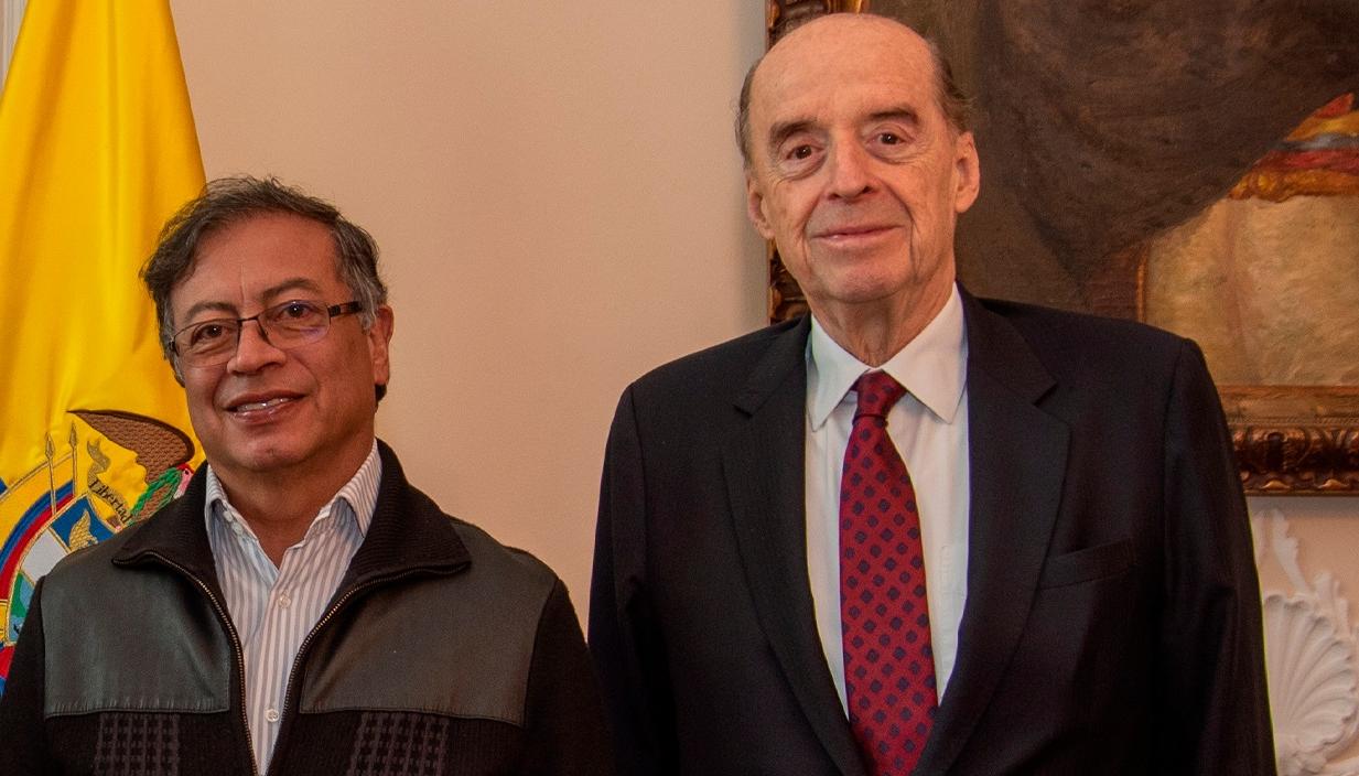 El Presidente Gustavo Petro y Álvaro Leyva Durán.