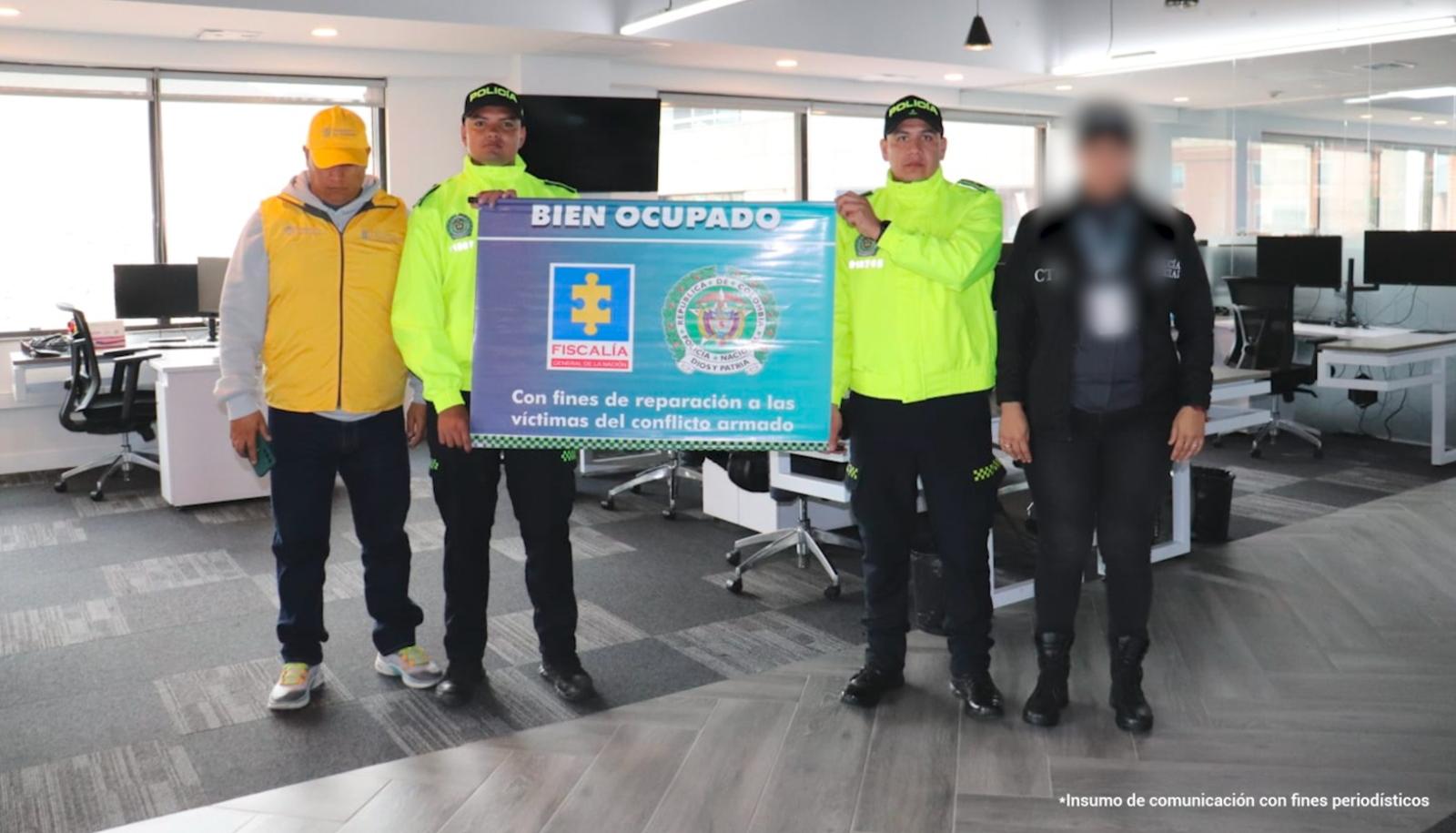 Las oficinas se encuentran ubicadas en un edificio del centro financiero en Bogotá.
