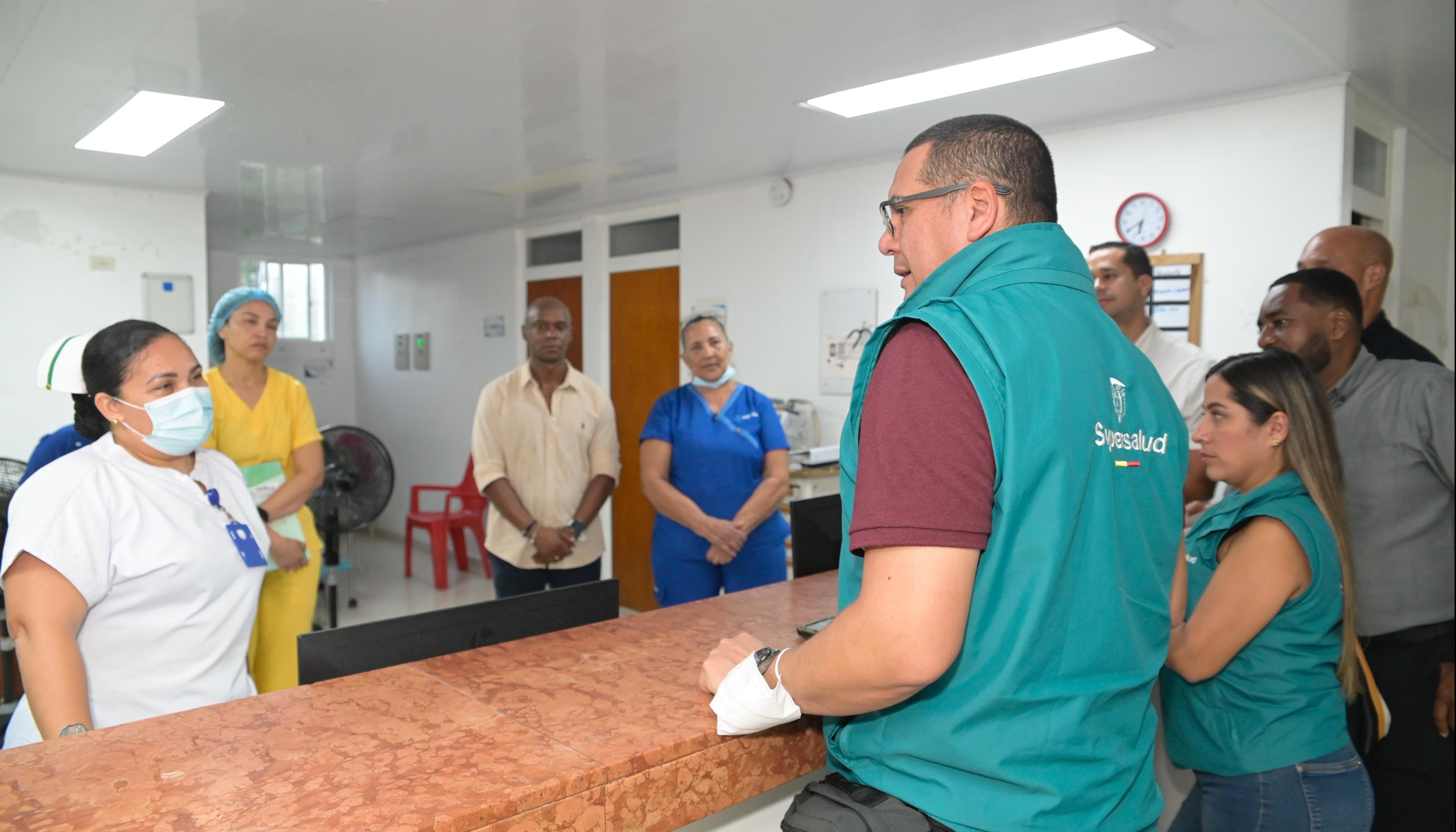 El Superintendente Nacional de Salud, Giovanny Rubiano García. 