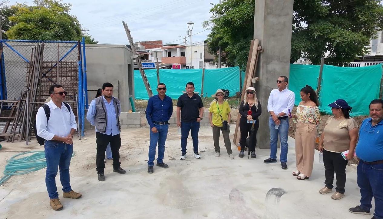 Visita a obra en Adelita de Char.