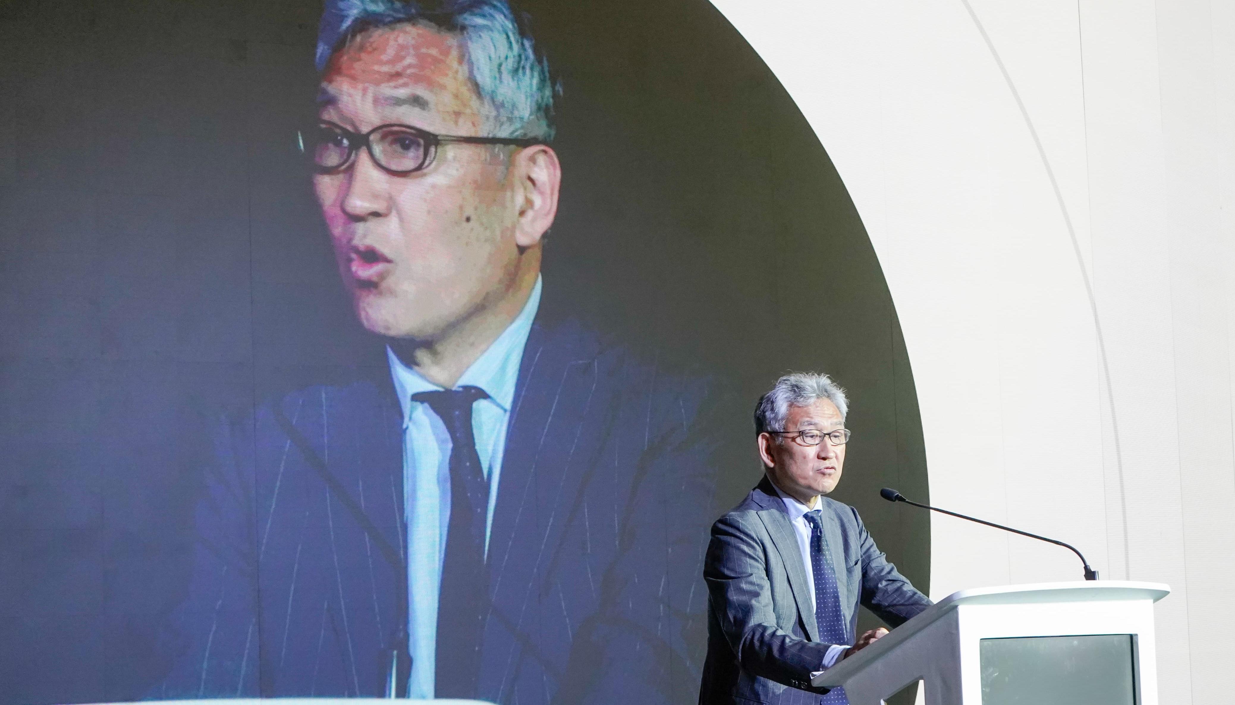 Yoshiki Takeuchi, Secretario General de la OCDE.