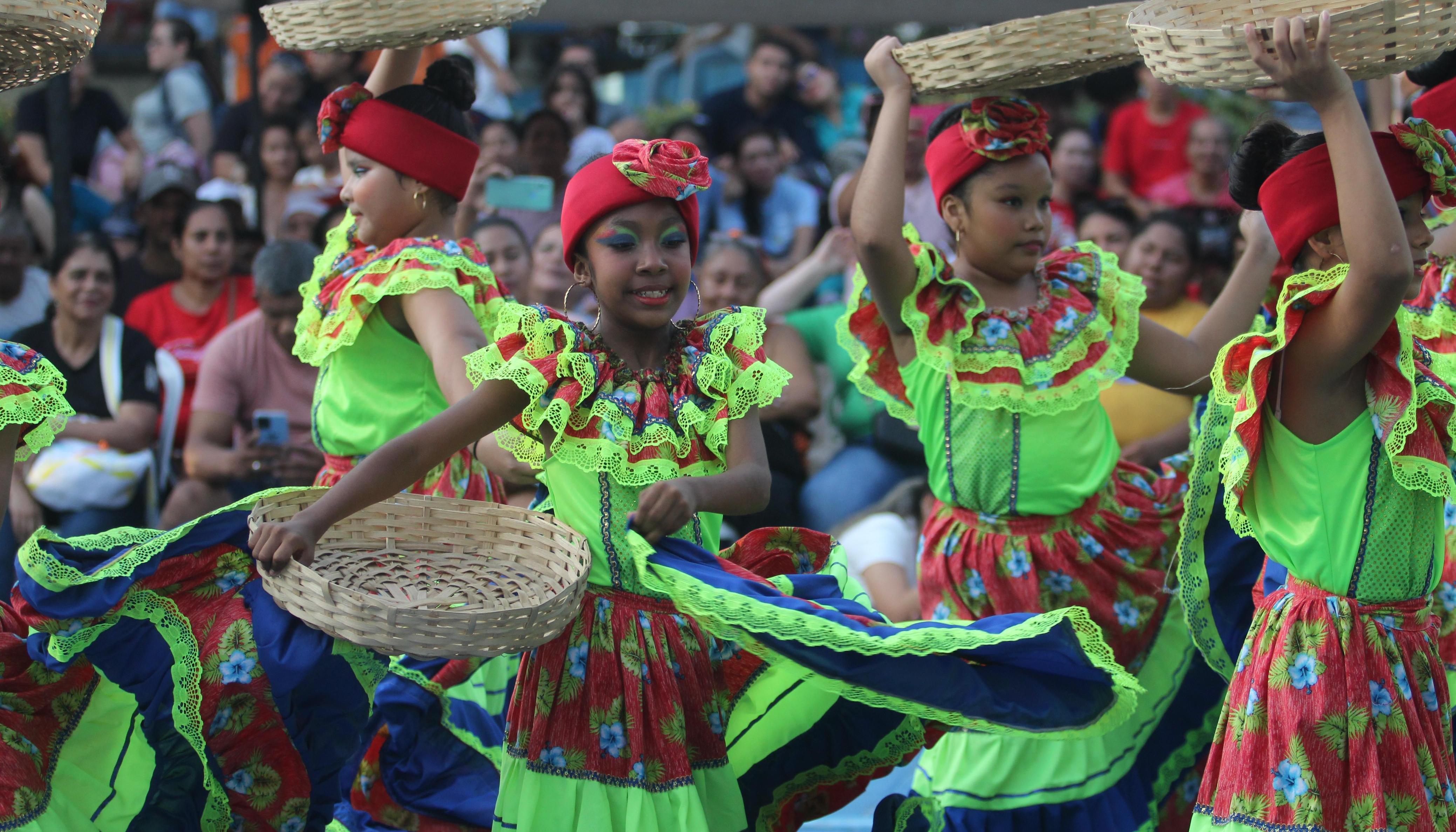 El baile y la música forman parte de las distintas modalidades. 