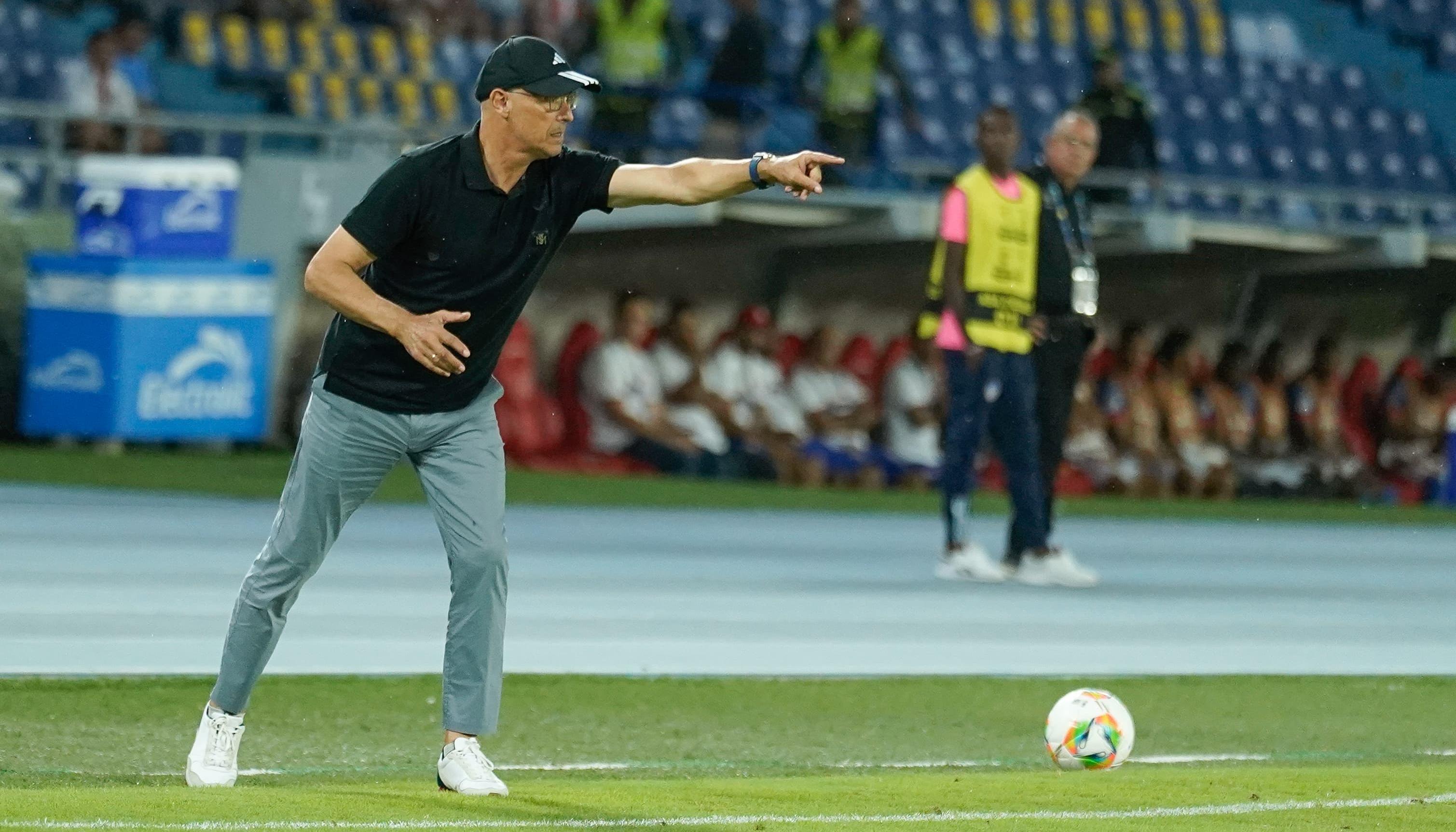 Alfredo Arias dirigió su primer partido como técnico del Junior en Barranquilla.