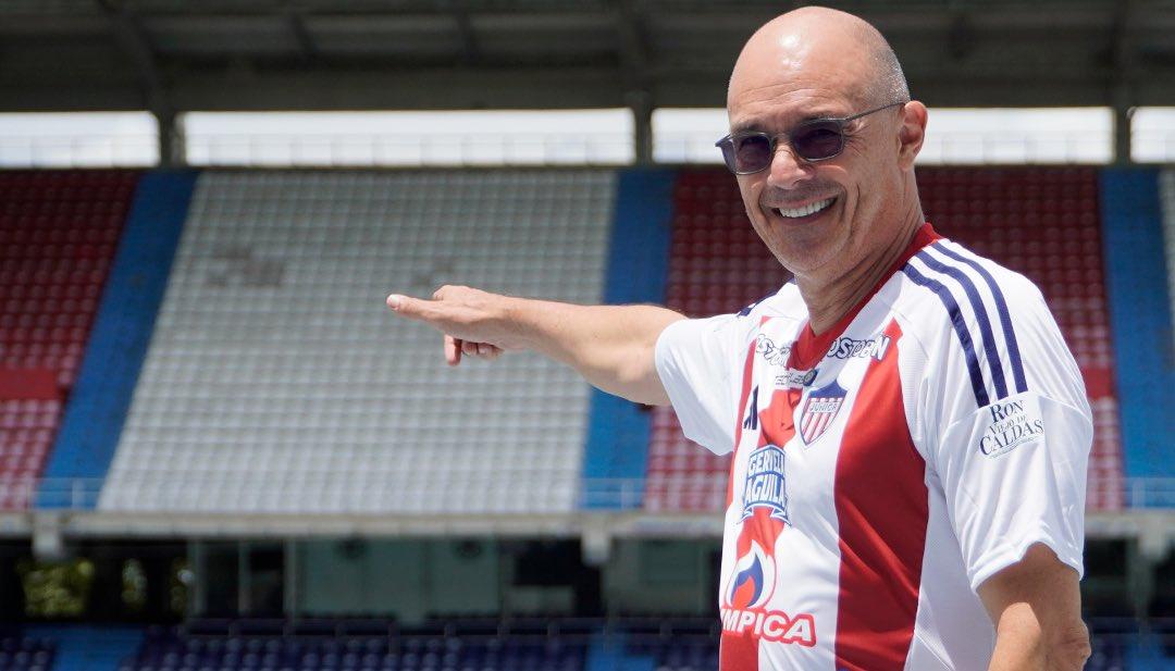 Alfredo Arias tiene al Junior en el primer lugar de la Liga. 