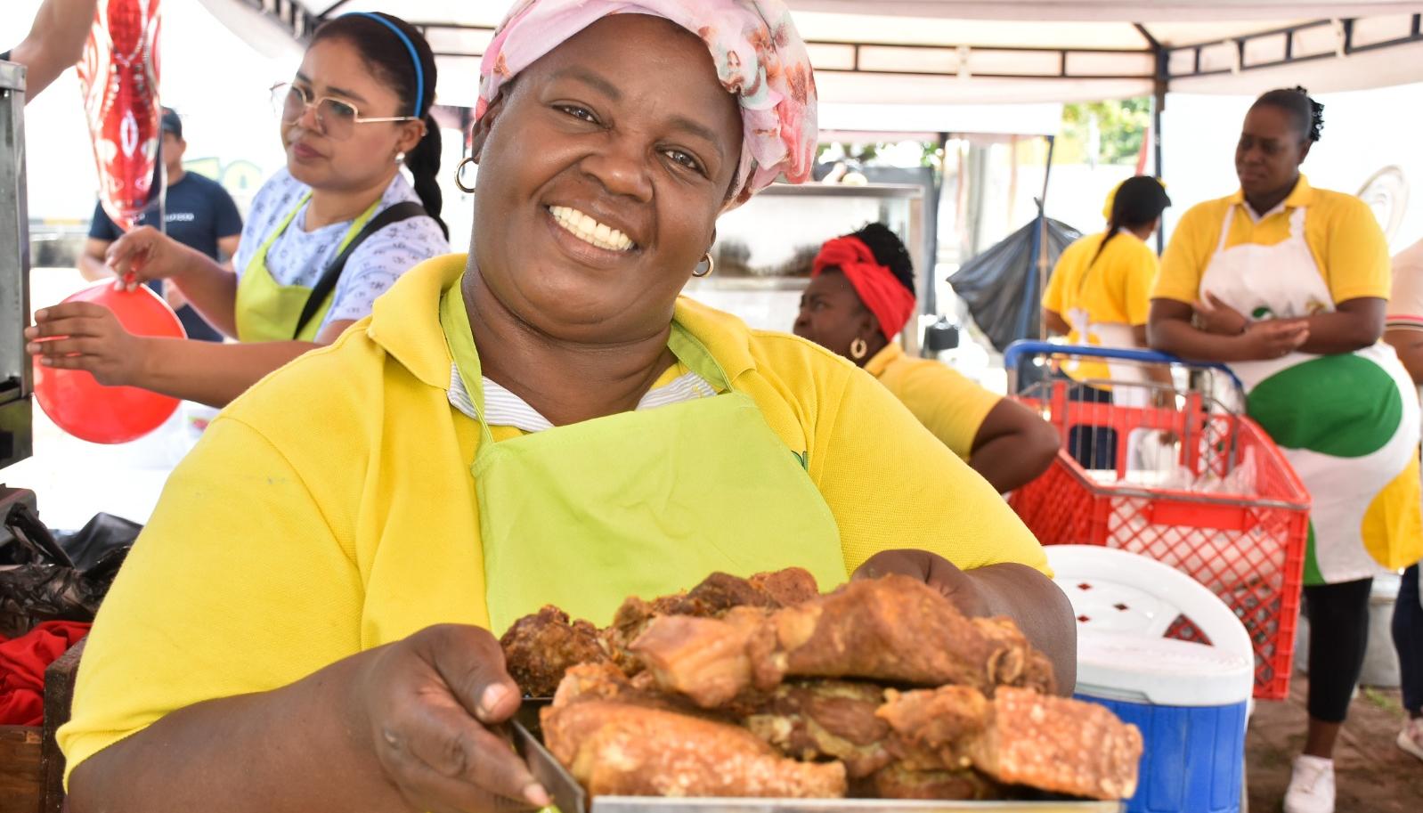Diferentes platos durante el festival. 