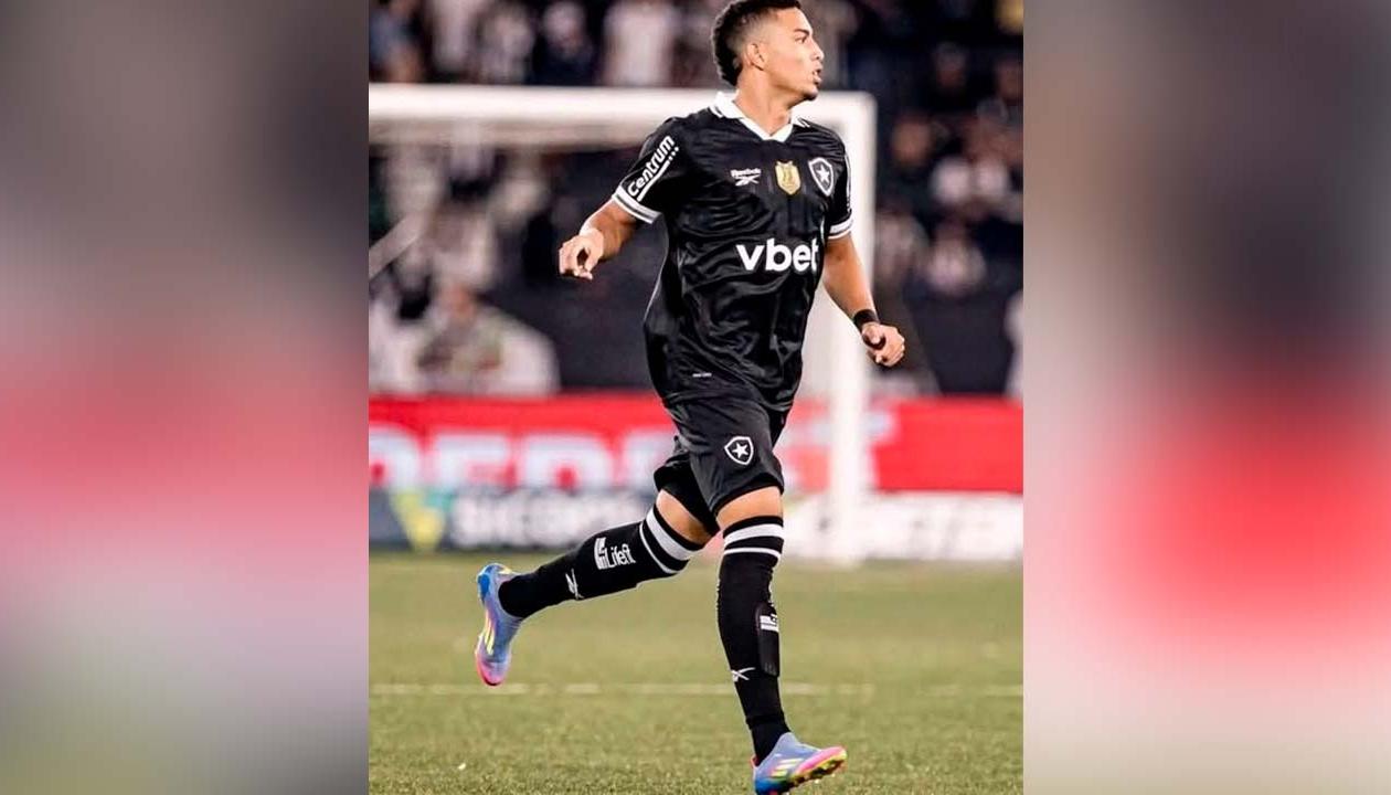 Jordan Barrera tuvo sus primeros minutos con la camiseta del Botafogo. 