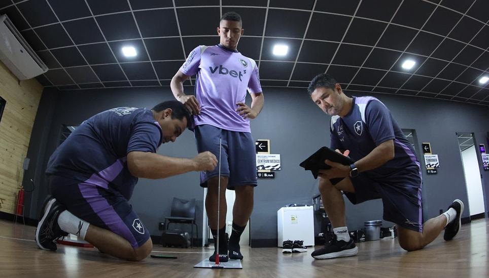 Jordan Barrera durante las evaluacioes médicas con el Botafogo. 
