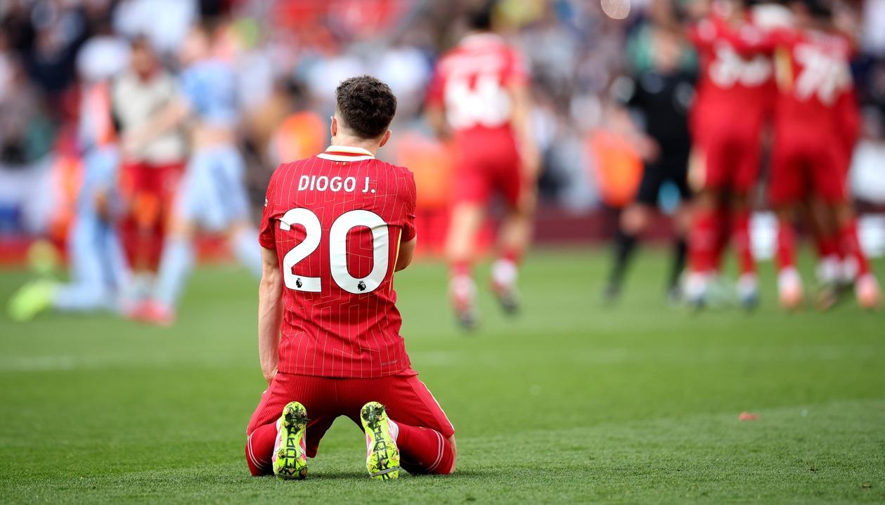 Diogo Jota con el número en su camiseta con el que pasará a la inmortalidad.