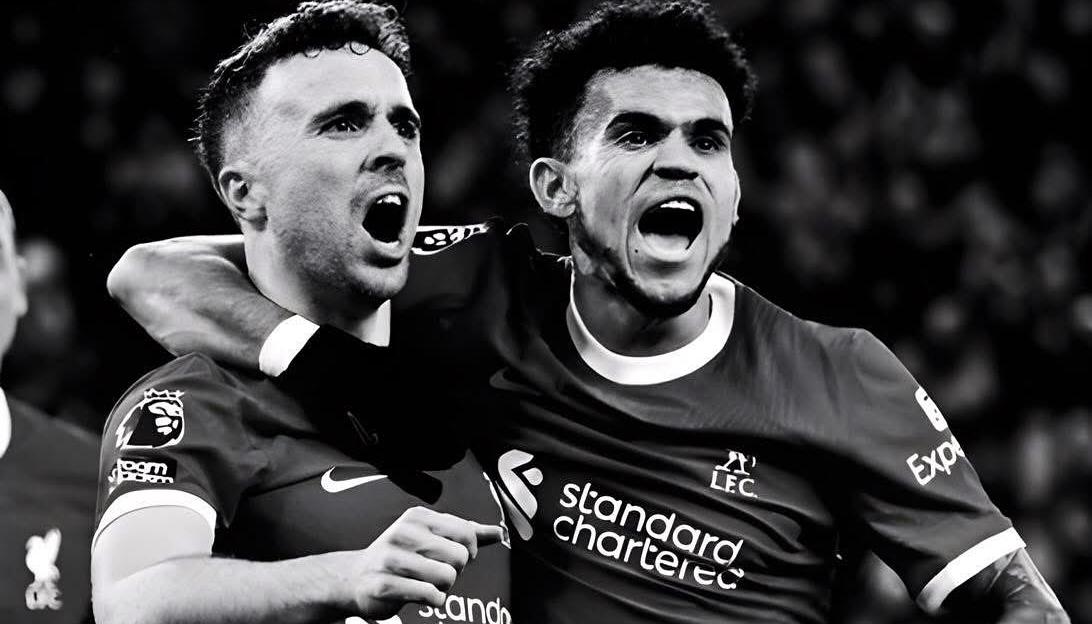 Diogo Jota y Luis Díaz en la celebración de un gol del Liverpool. 