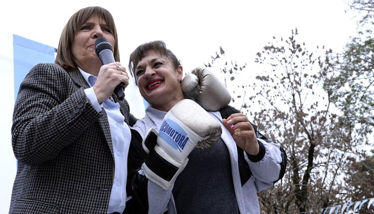 Alejandra 'Locomotora' Oliveras fue campeona mundial supergallo del CMB entre 2006 y 2008.