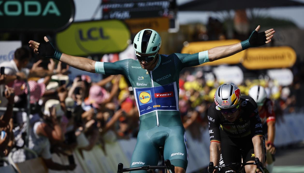 El italiano Jonathan Milan, ganador de la octava etapa del Tour de Francia. 