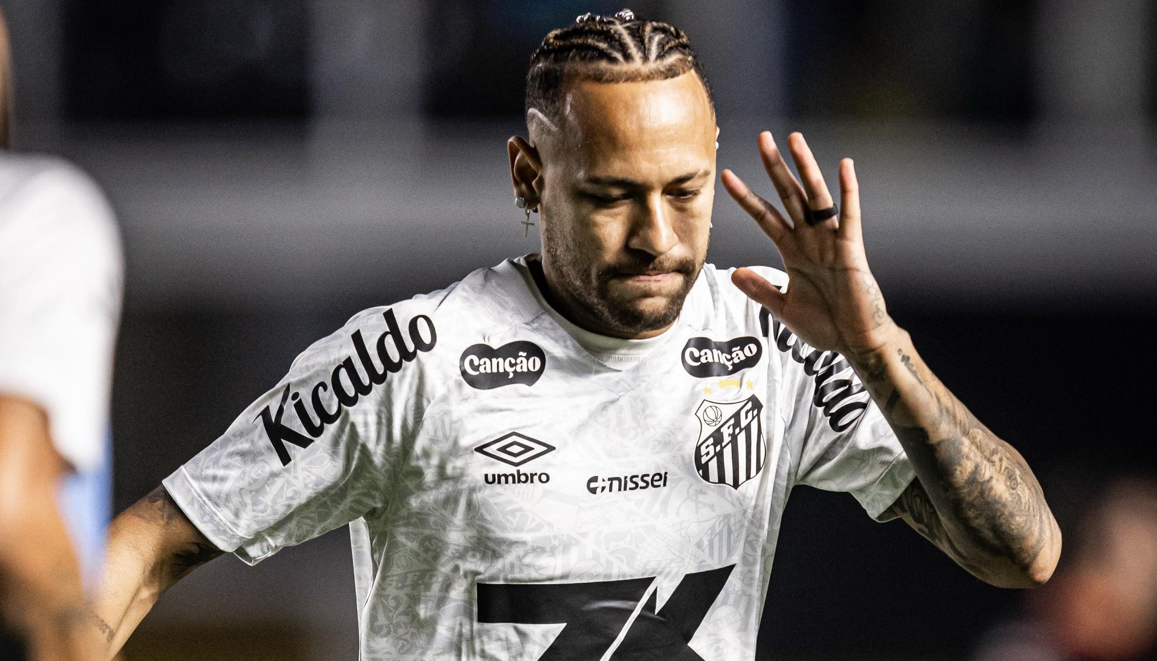 Neymar, delantero y capitán del Santos. 