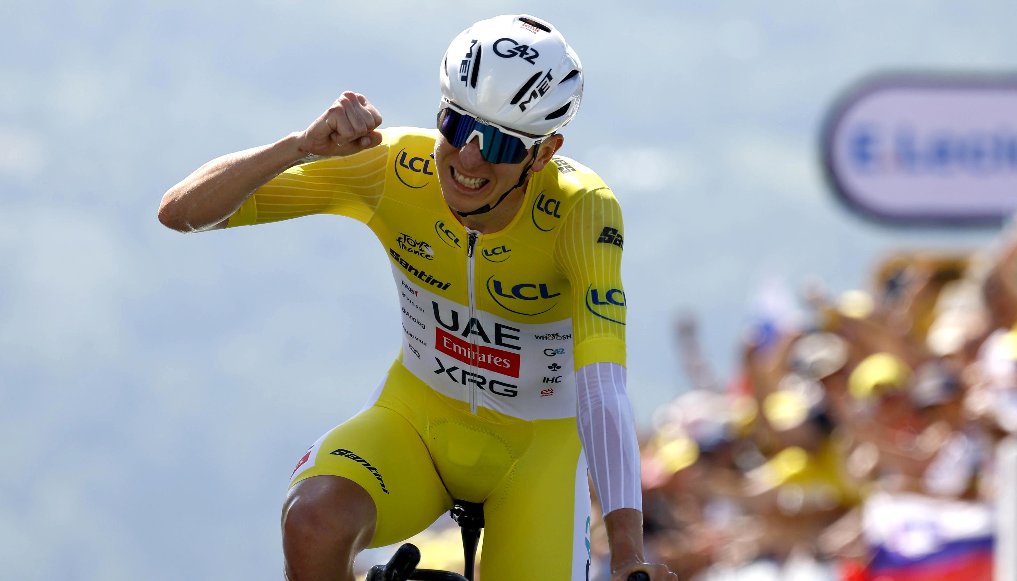 Tadej Pogacar en el remate de la contrarreloj individual de este viernes.