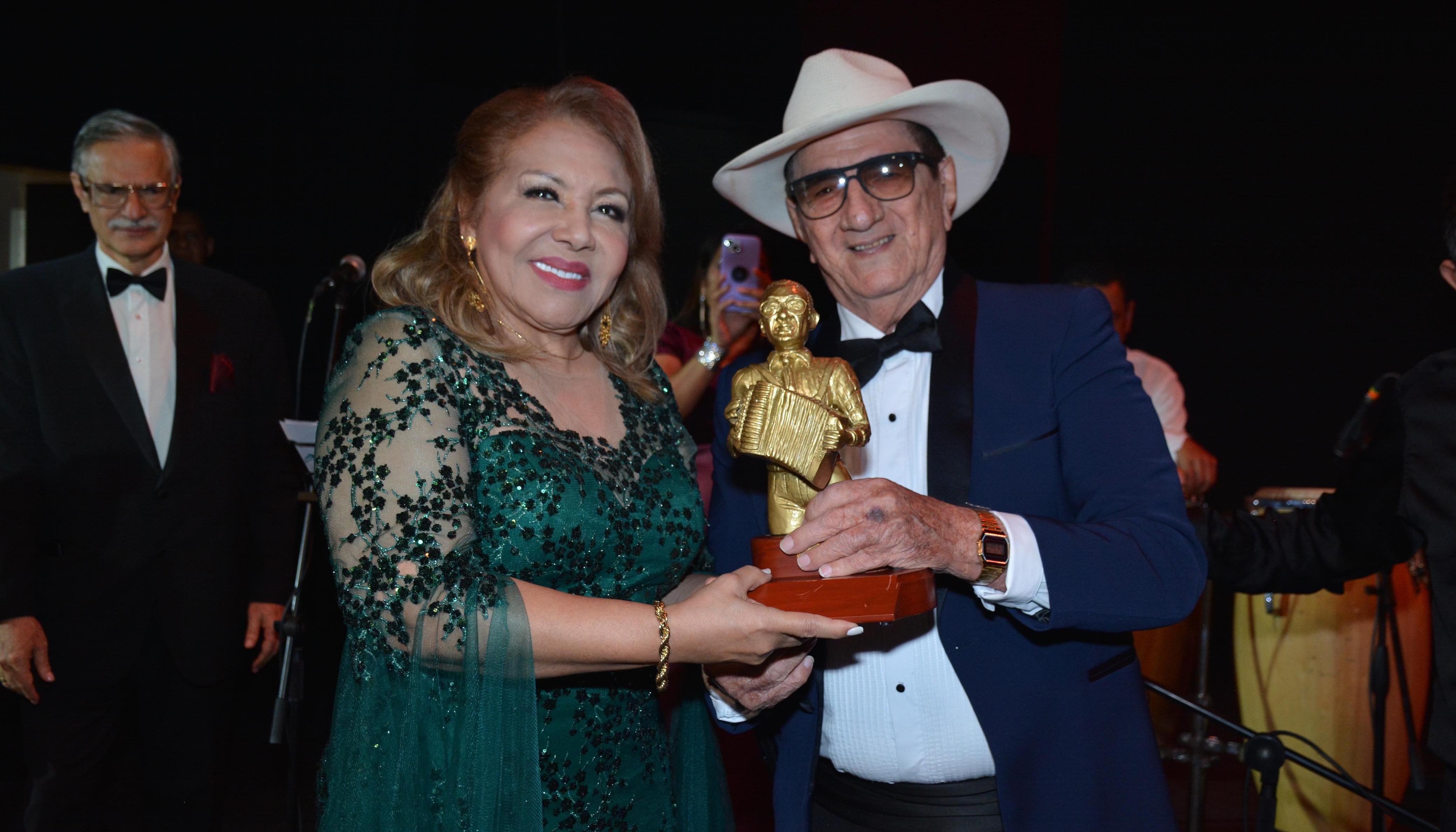 Estos premios reconocen a los guardianes del vallenato. 