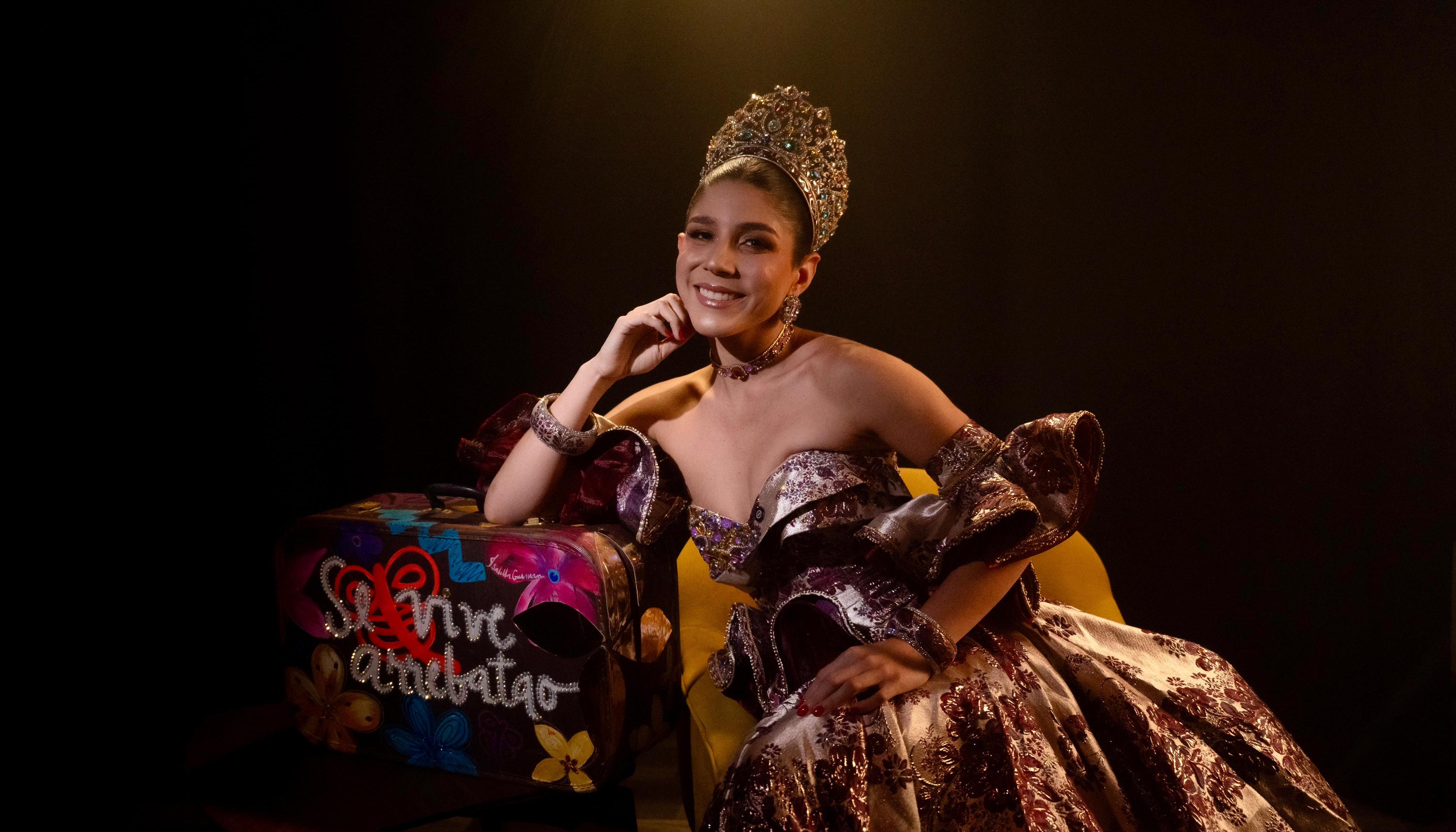 Alexsandra Estarita Villa, Reina del Carnaval de la 44 en 2025.