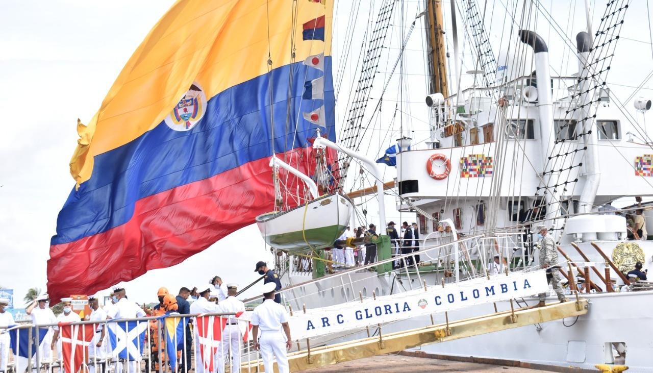  Buque Escuela ARC Gloria