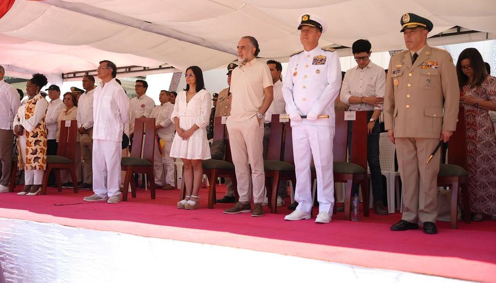 El Ministro del Interior, Armando Benedetti, durante el acto por la Batalla de Boyacá, realizado en Leticia.