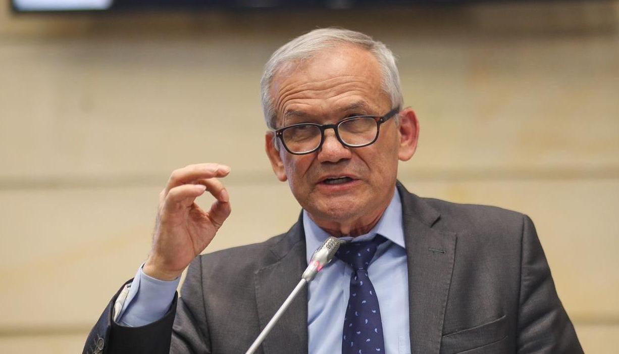 Carlos Ramón González Merchán.