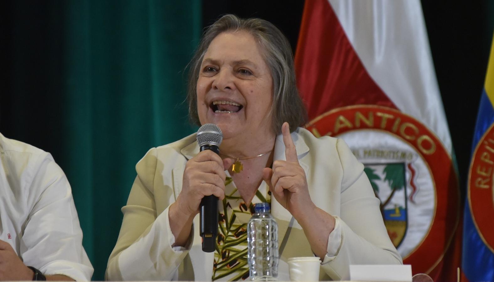 Clara López Obregón