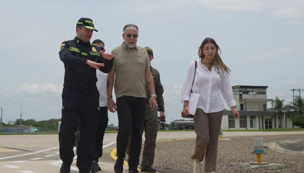 El director de la Policía con el Ministro del Interior.