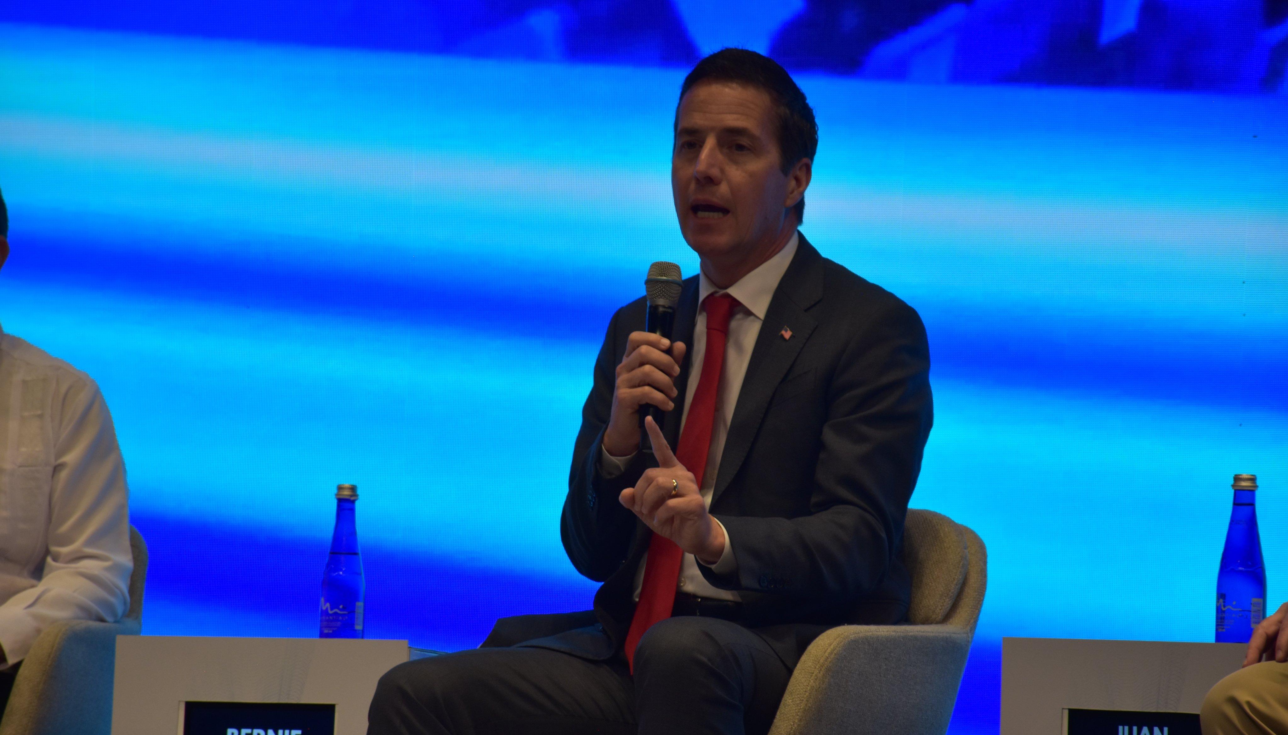 El senador de EE.UU., Bernie Moreno.