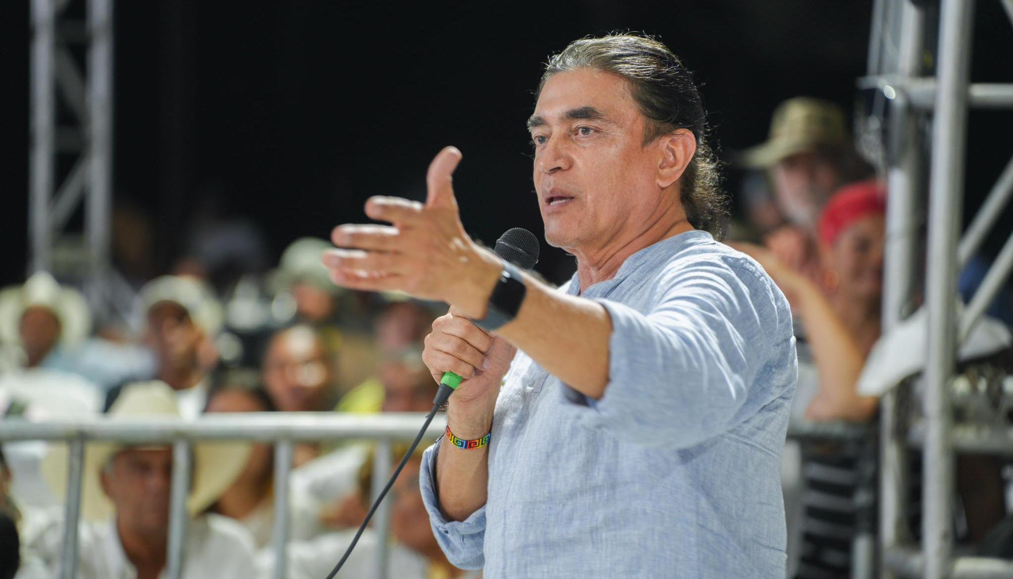 El precandidato Gustavo Bolívar.