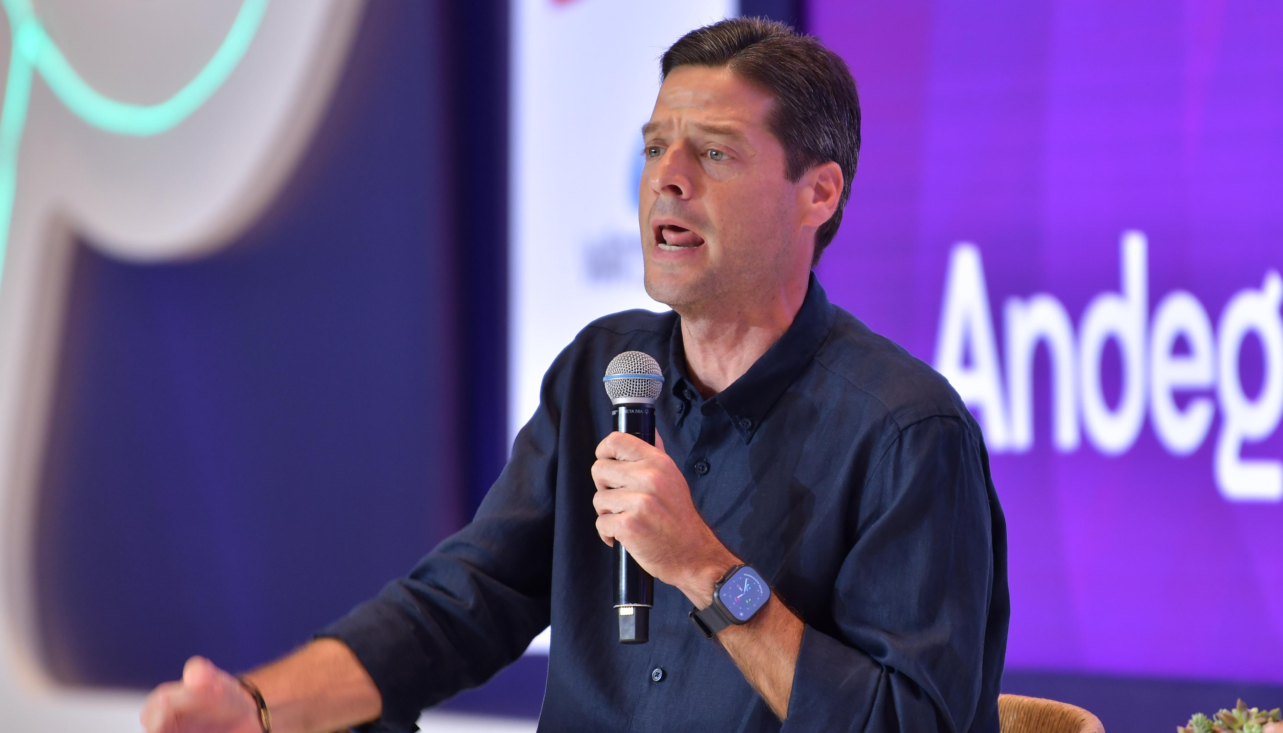 El senador y precandidato presidencial, Mauricio Gómez. 