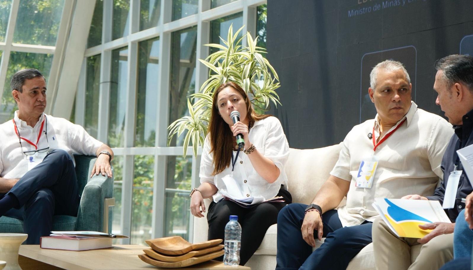  La delegada del Ministerio de Hacienda, Larisa Caruso.