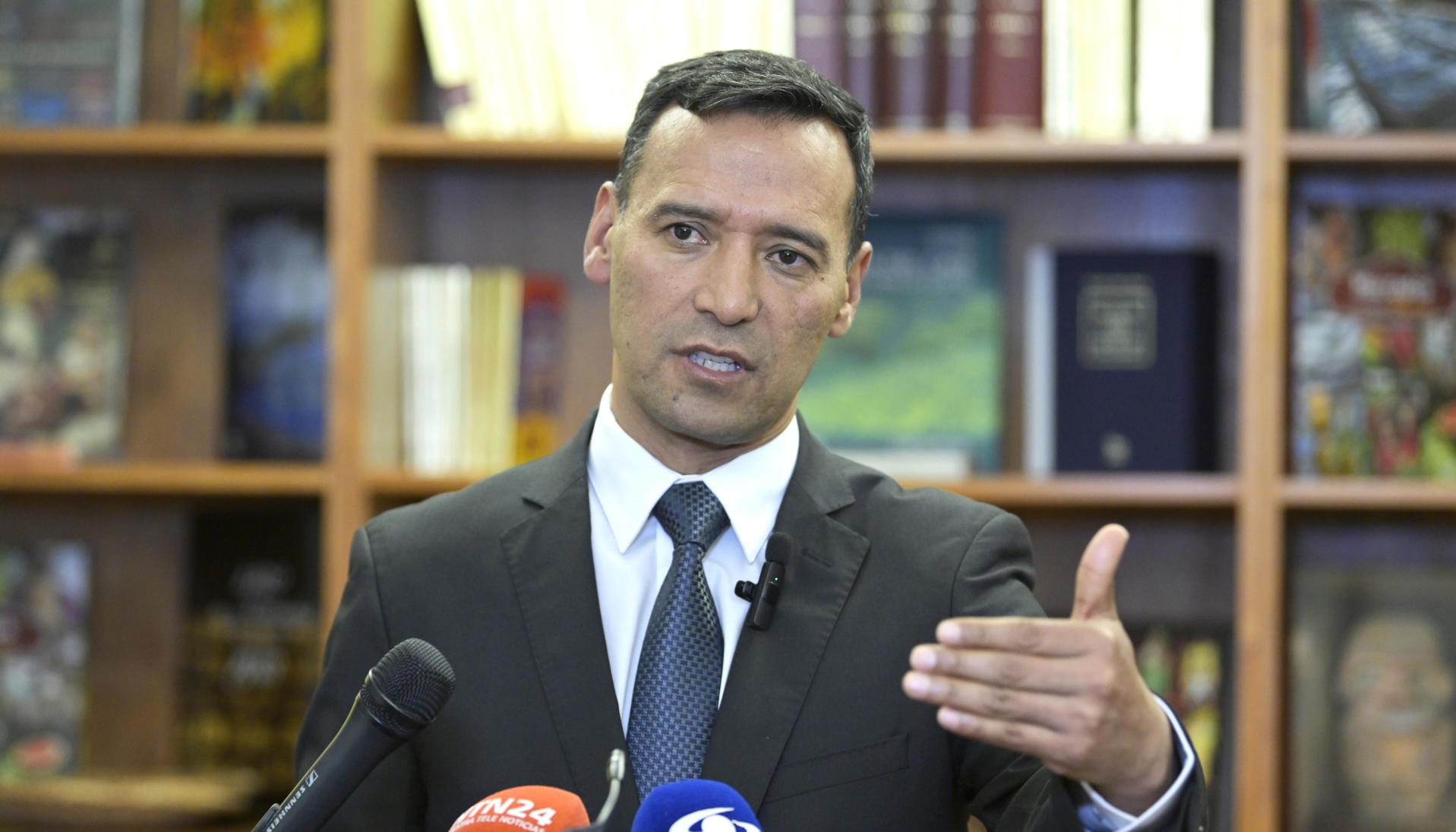 Pedro Sánchez, ministro de Defensa.