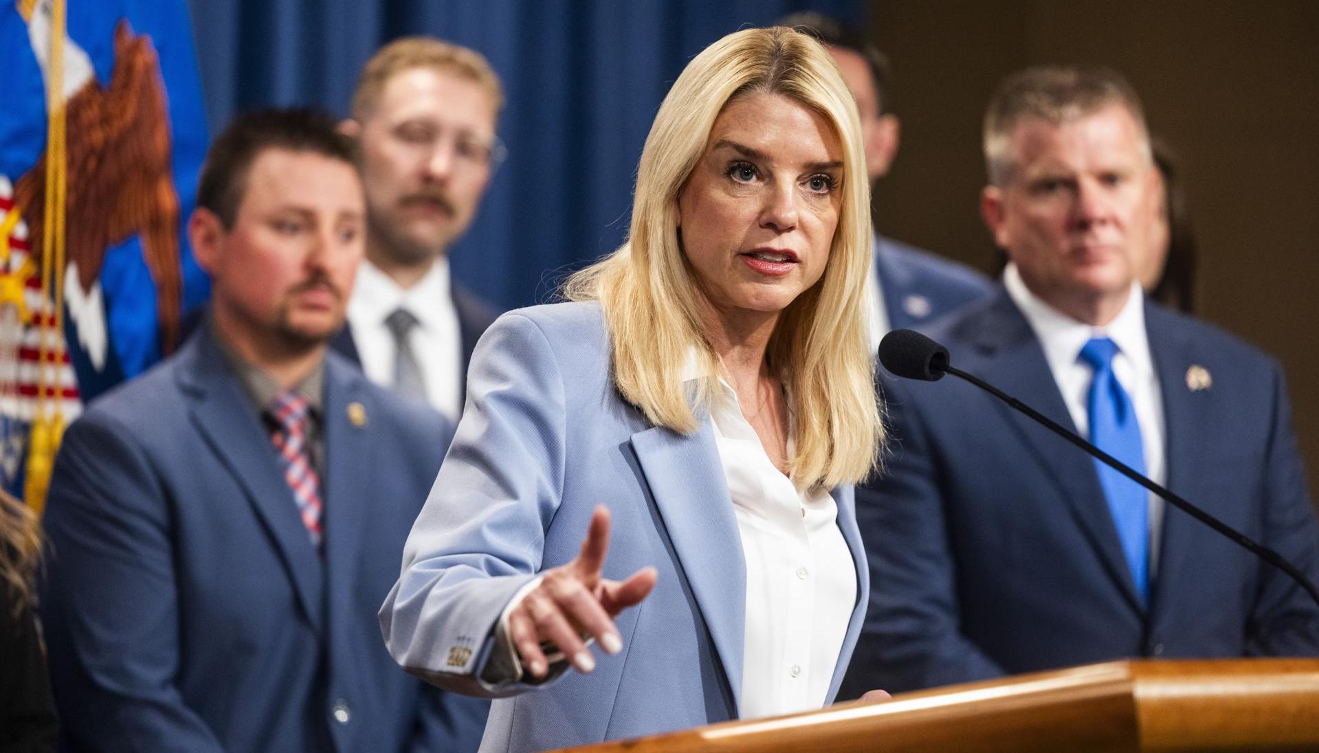 La fiscal general de Estados Unidos, Pam Bondi, entregó las declaraciones sobre Nicolás Maduro.