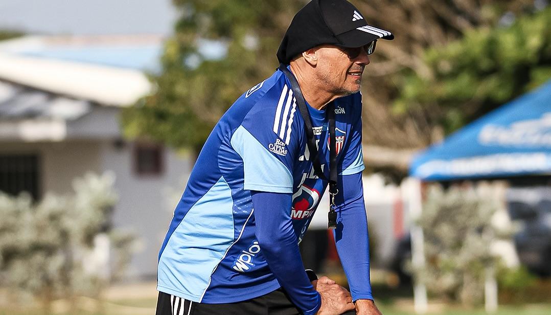 Alfredo Arias ha dirigido ocho partidos en Junior con saldo de cuatro victorias y cuatro empates.