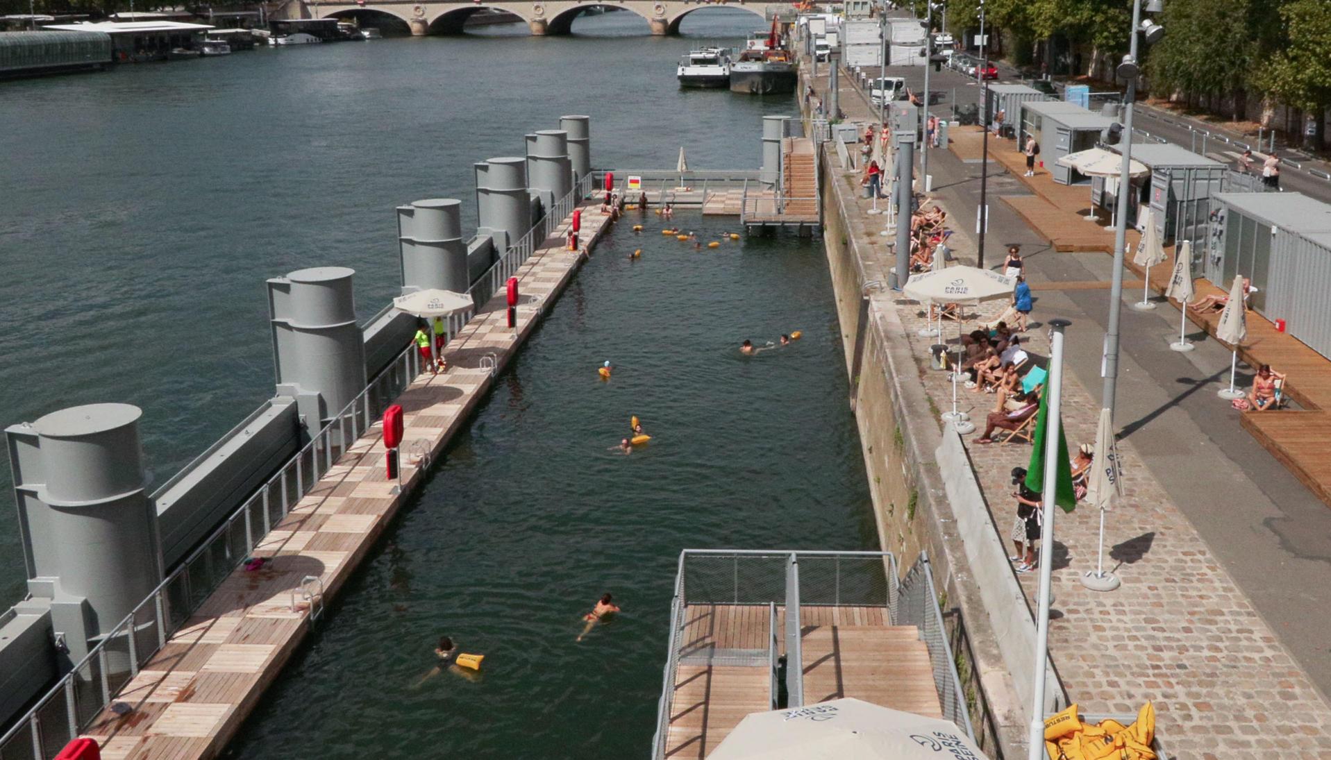 Río Sena en París, Francia.