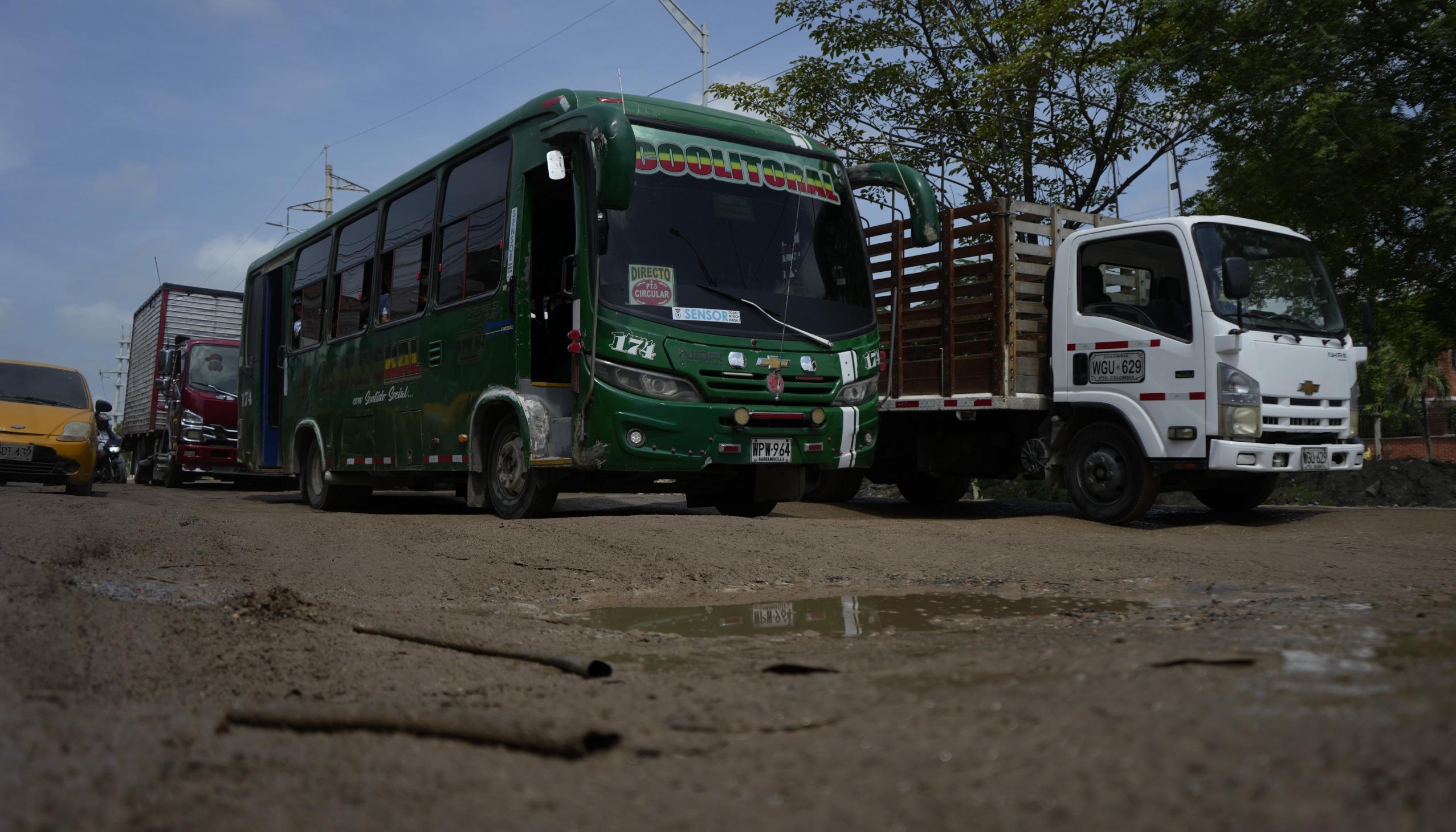 Tramo en mal estado en la Circunvalar, entre Murillo y Calle 30, Soledad.
