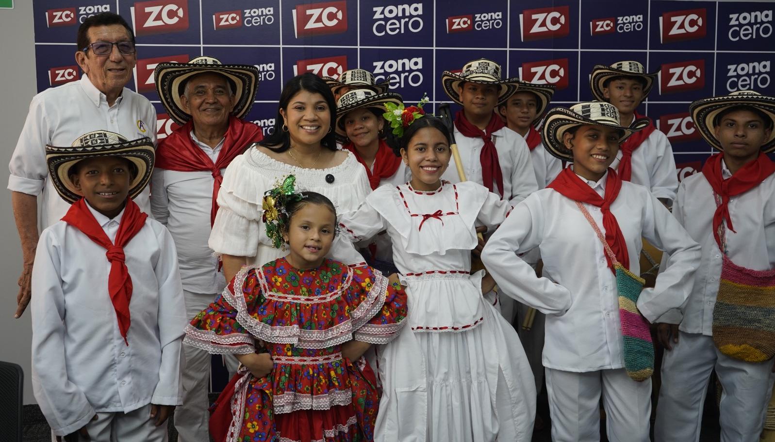 Grupo de gaita en la redacción de Zona Cero. 