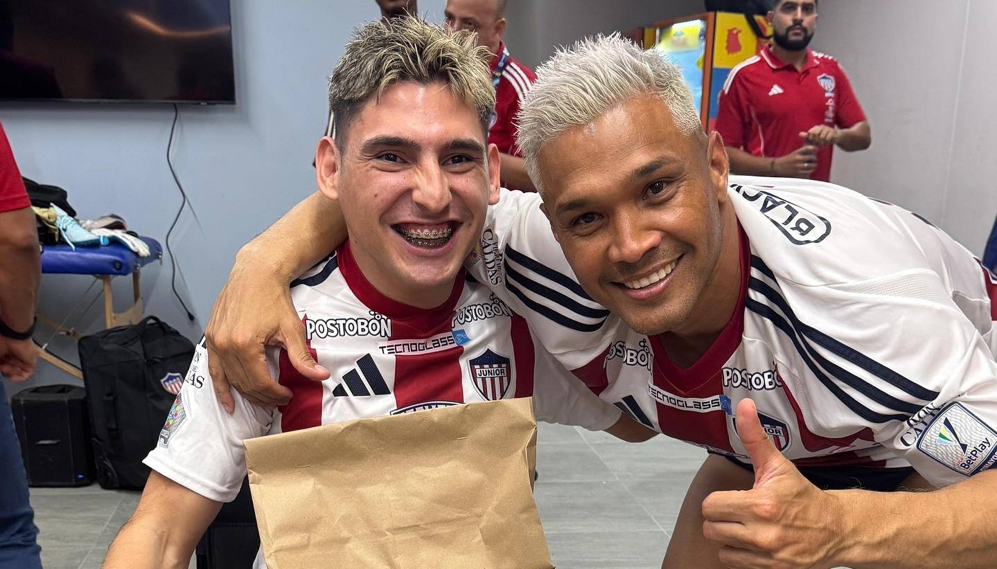 Diego Paiva con Teófilo Gutiérrez. 