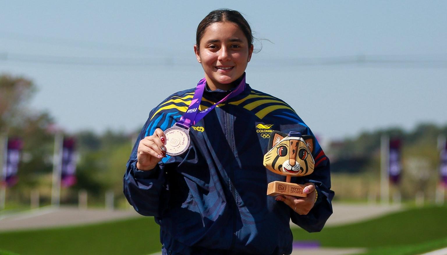 La atlanticense Sharid Fayad, medalla de bronce en el BMX.