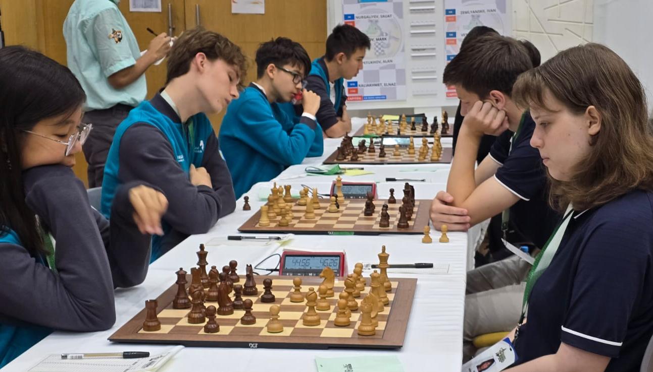 Aspecto del enfrentamiento entre Fide 1 y Kazajistán.