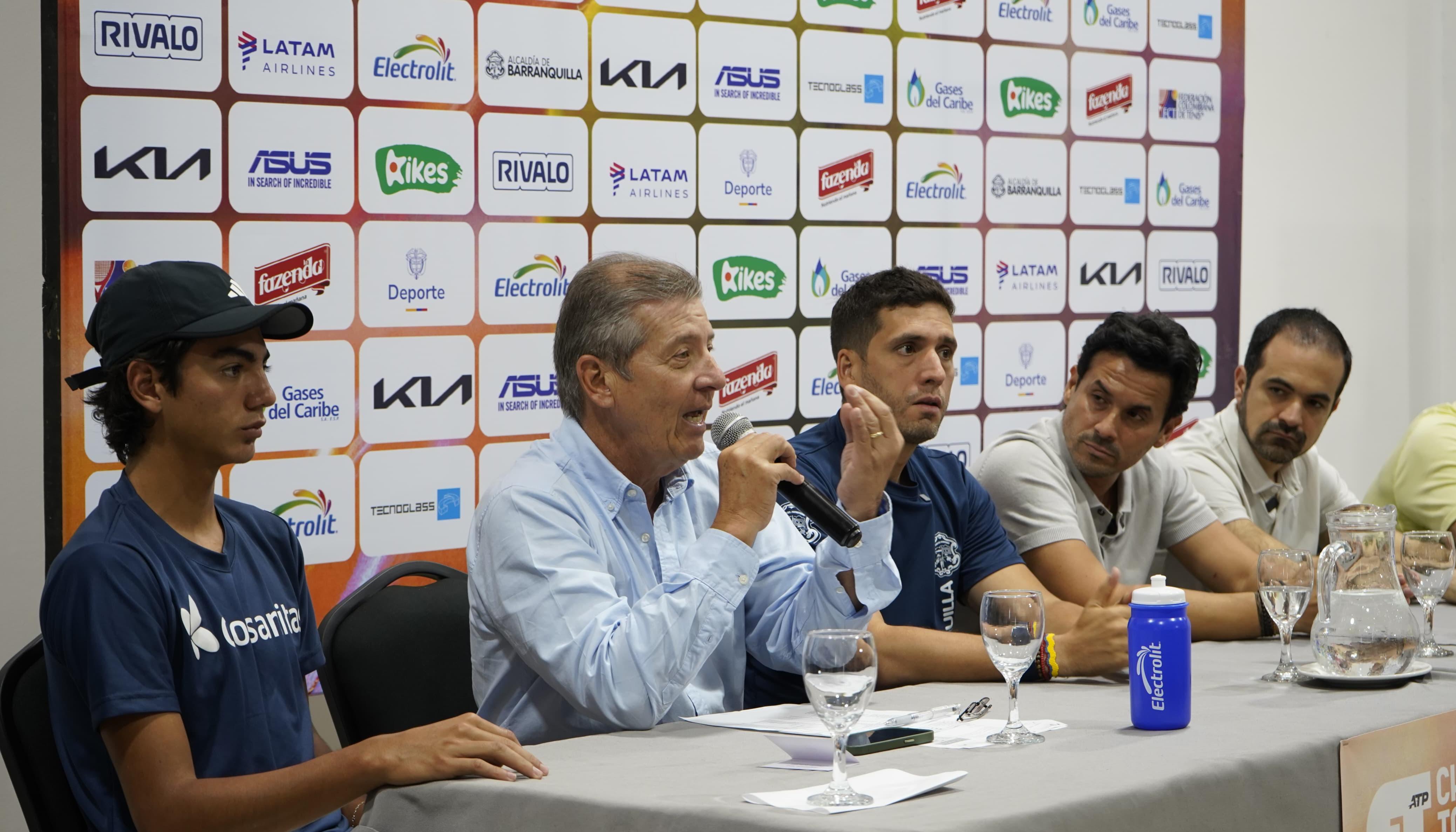Jhan Fontalvo, director del torneo, Daniel Trujillo, Jorge Isaza, Iván Urquijo y Ricardo Sánchez durante la rueda de prensa. 