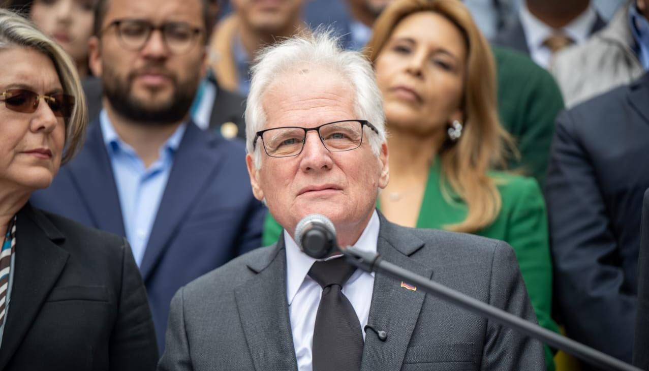 Miguel Uribe Londoño.