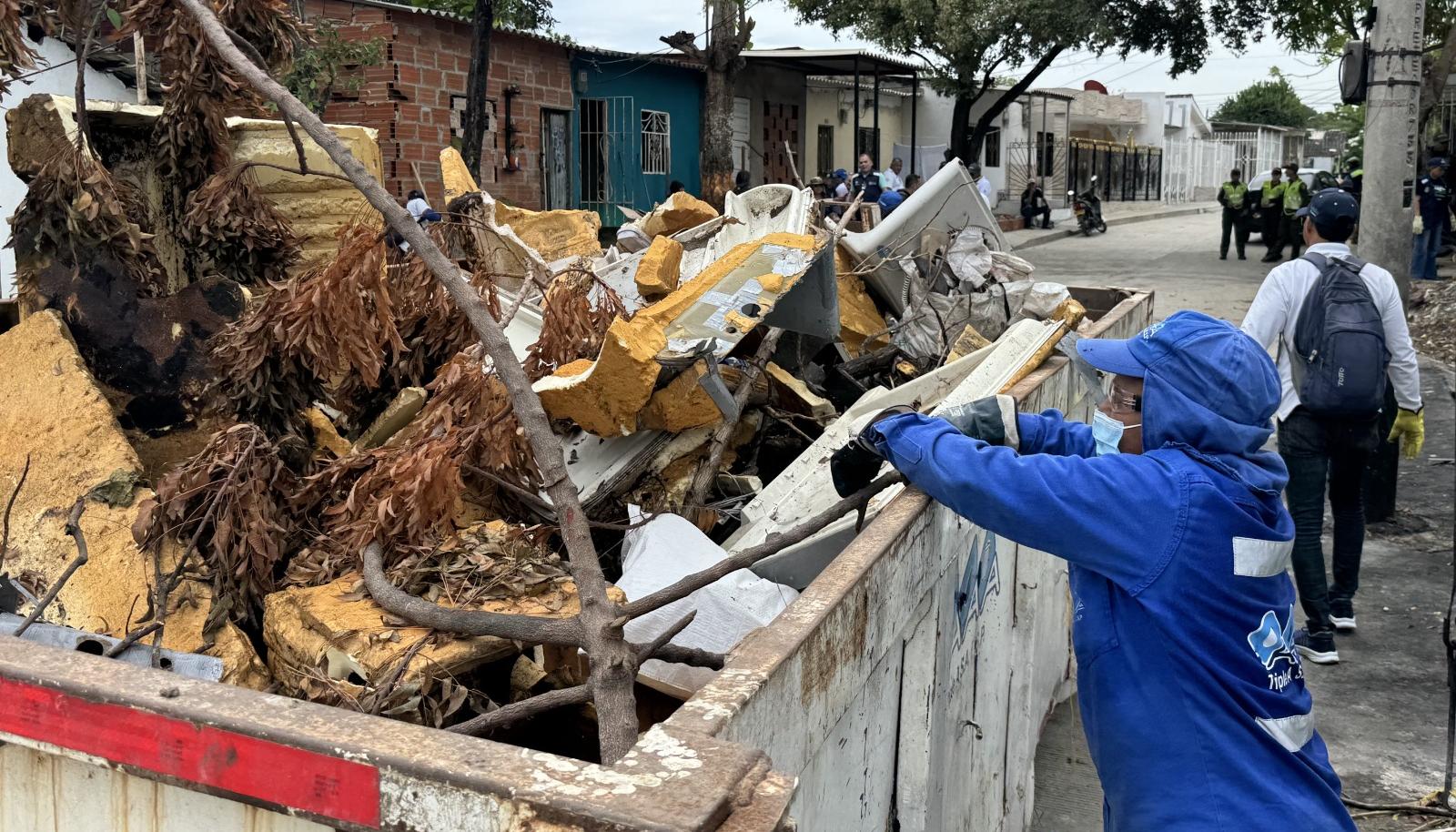 Jornada de limpieza en El Bosque.