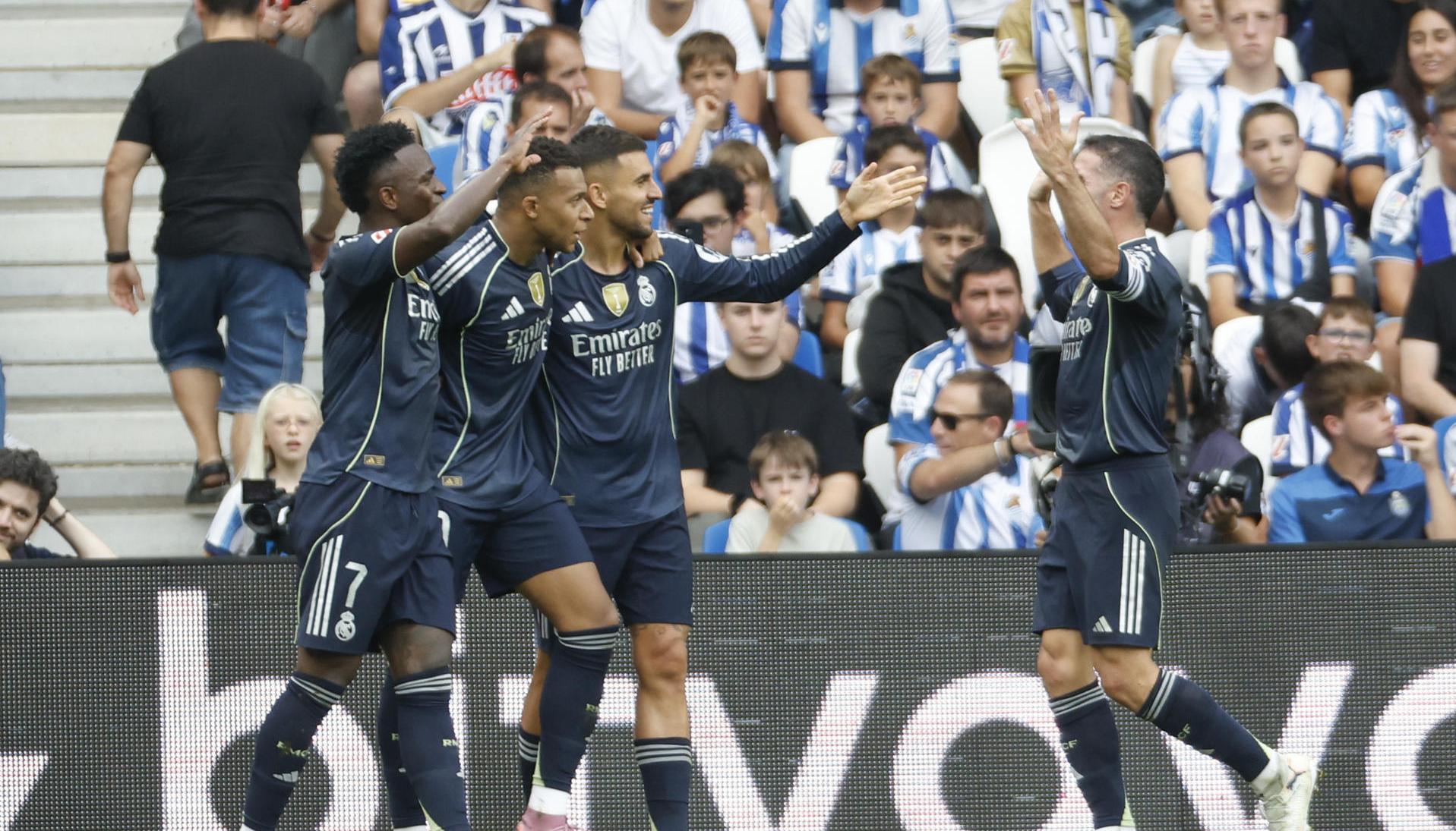 Jugadores del Real Madrid celebrando uno de los goles.