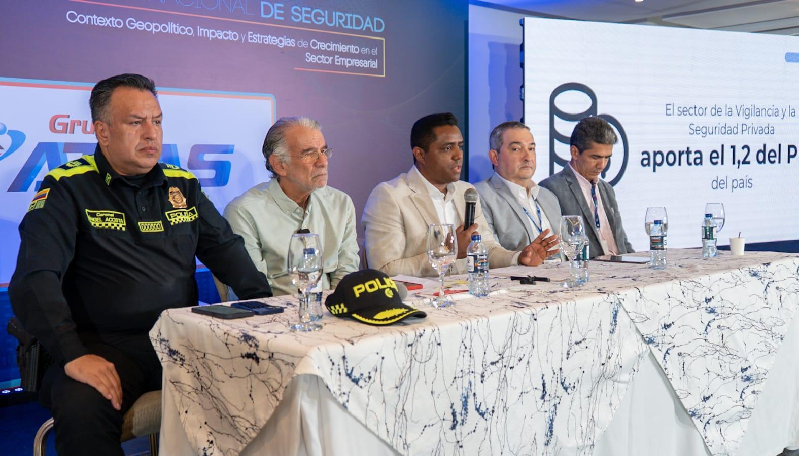 Autoridades y Supervigilancia en el Congreso Nacional de Seguridad