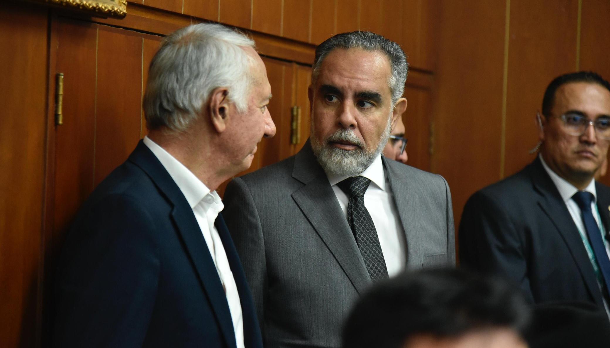 El Ministro de Salud, Guillermo Jaramillo y el Ministro del Interior, Armando Benedetti.