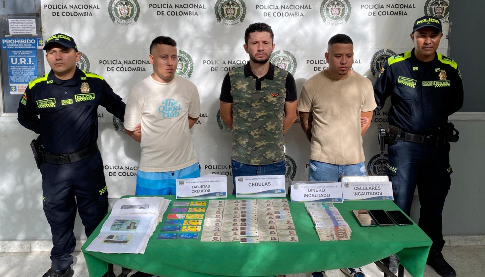 Carlos Eduardo Torres González, John Villalba Méndez, Daniel Steven Pacheco y Carlos Santos Ibáñez.