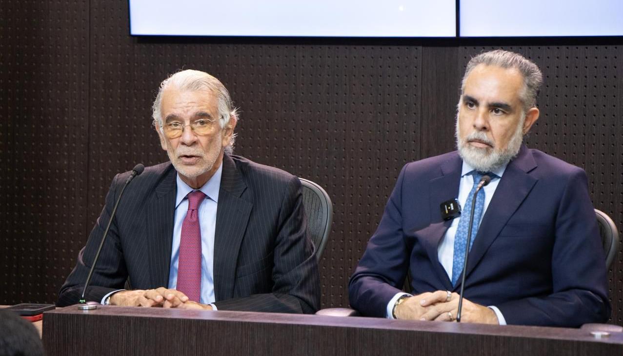 Eduardo Verano, gobernador del Atlántico, y Armando Benedetti, ministro del Interior.