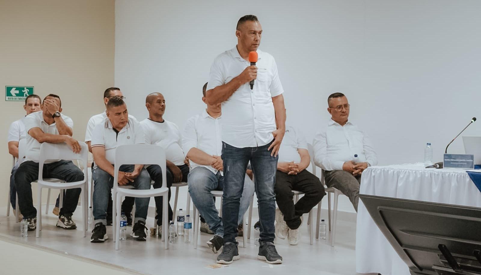 Algunos de los exmilitares.